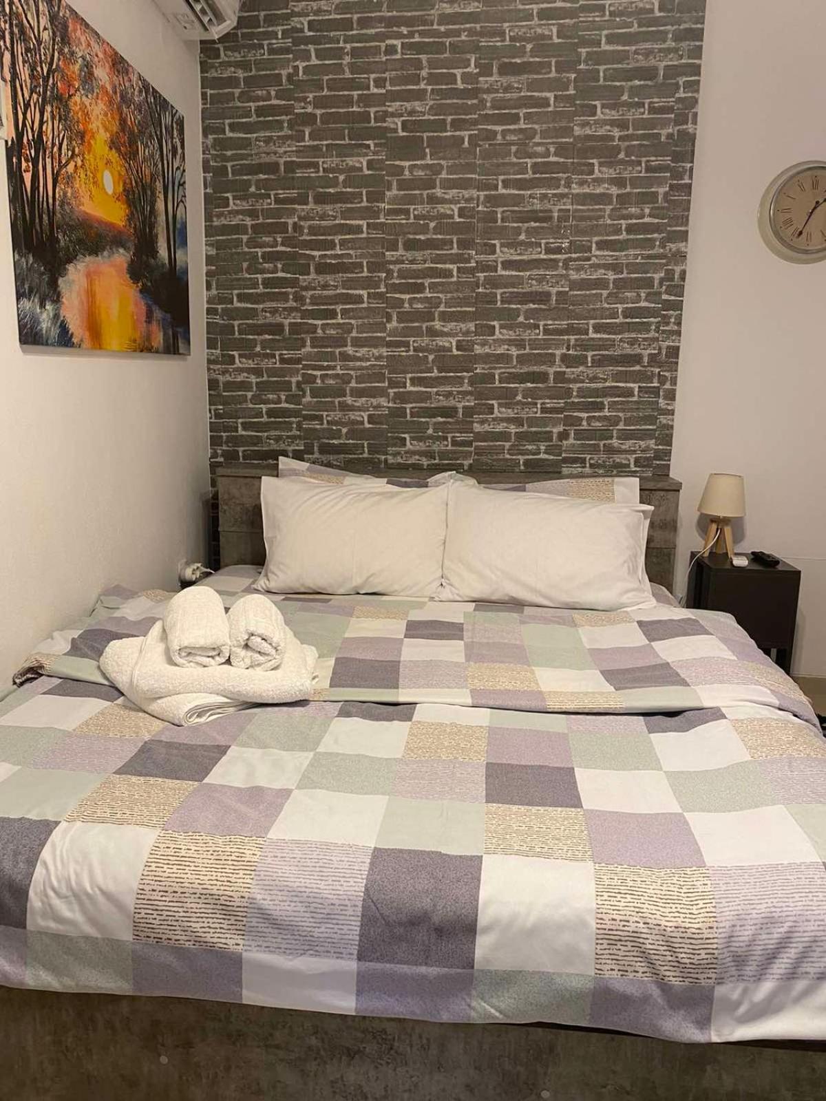 & Riverfront 1 Apartment